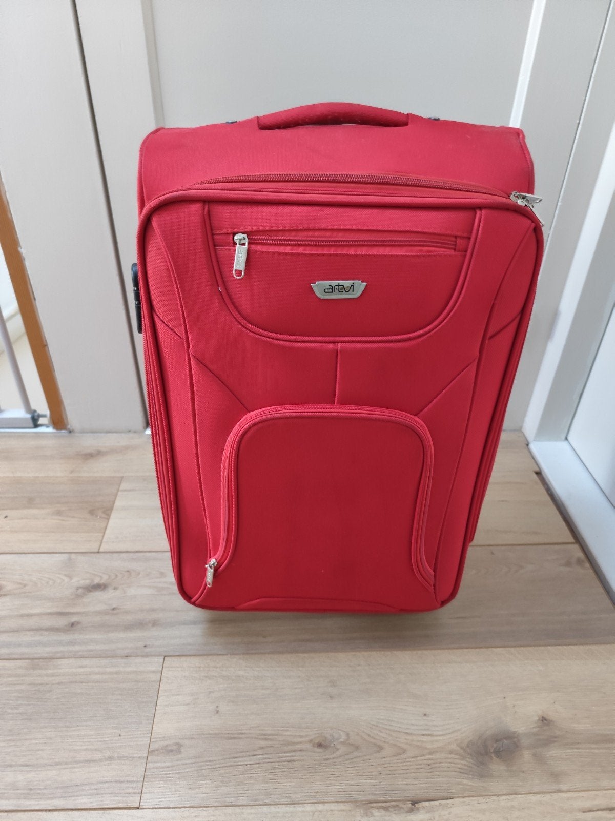 Rode softcase koffer 65 cm - gebruikt met vlekje, Wieltjes, Gebruikt, Zacht kunststof, 35 tot 45 cm