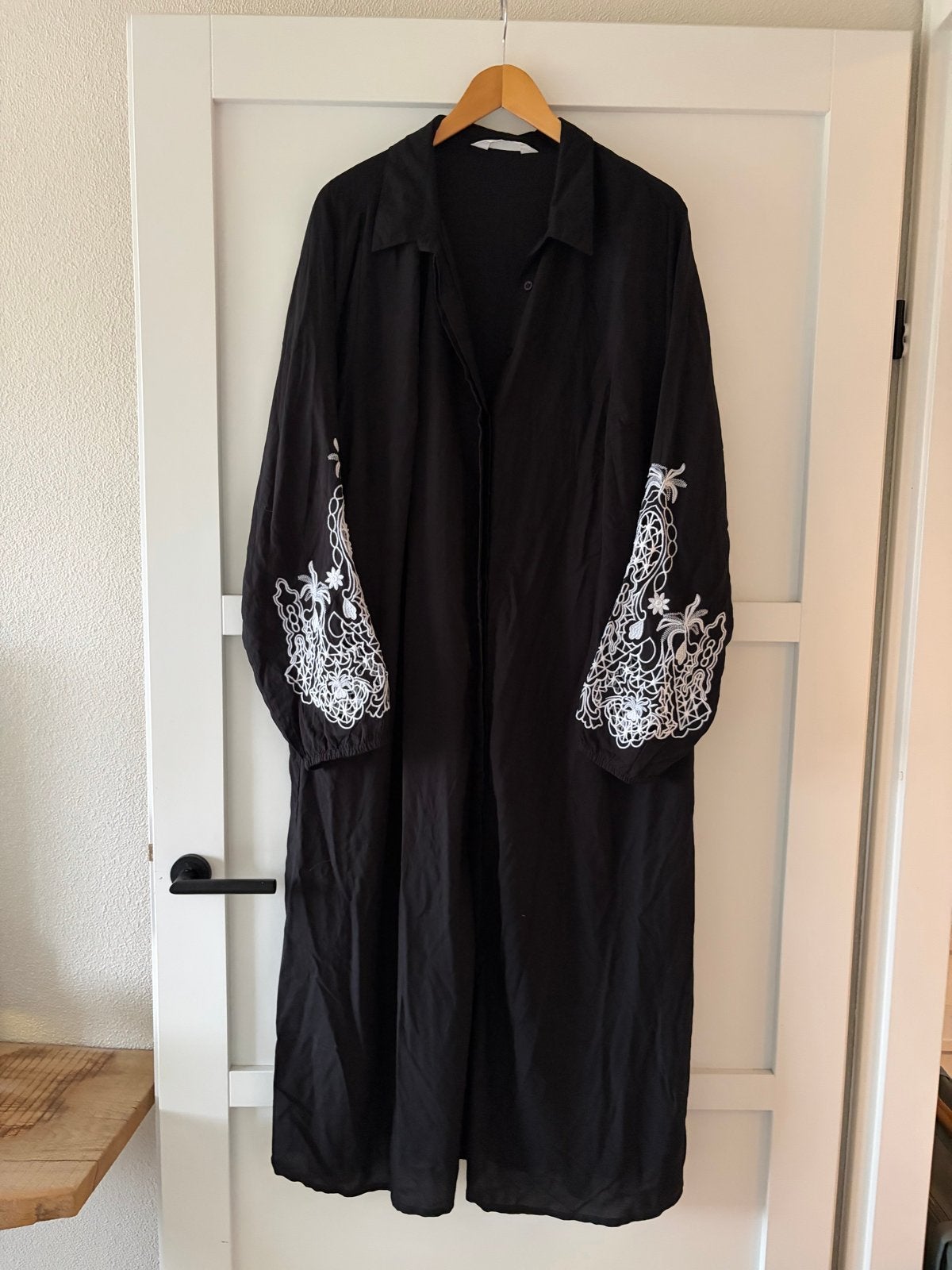 Zwarte Studio Untold jurk met borduursel, Ophalen, Zwart, Maat 46/48 (XL) of groter, Zo goed als nieuw