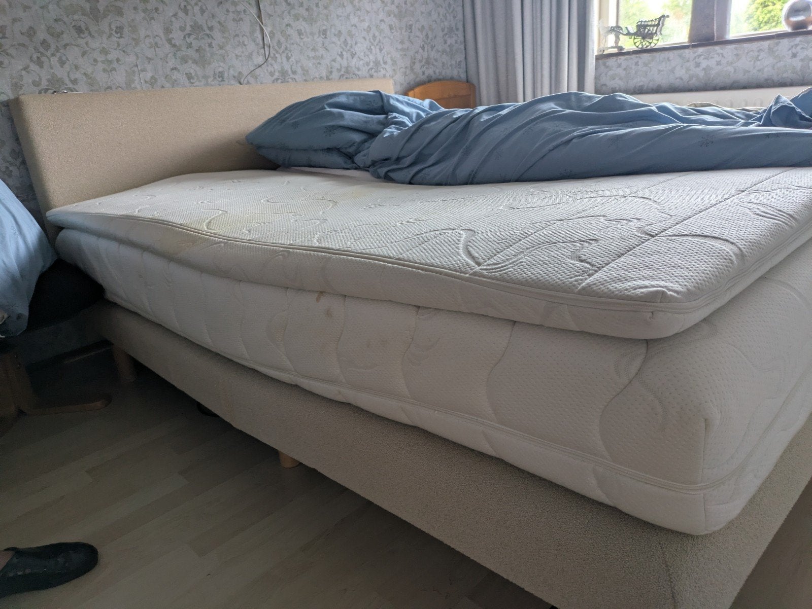 Boxspring, Huis en Inrichting, Slaapkamer | Boxsprings, Ophalen, Gebruikt, Beige, Tweepersoons
