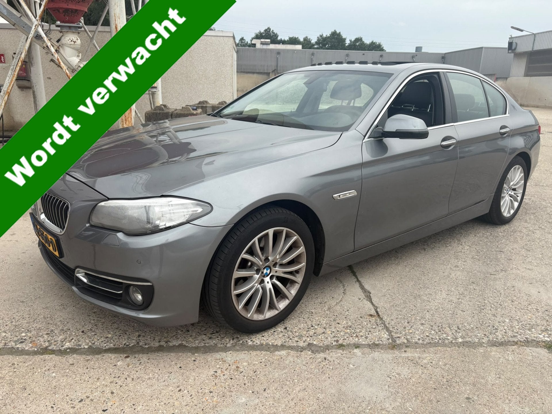 BMW 5 Serie 520i Luxury Edition B (bj 2015, automaat), Automaat, Achterwielaandrijving, Euro 6, 4 cilinders