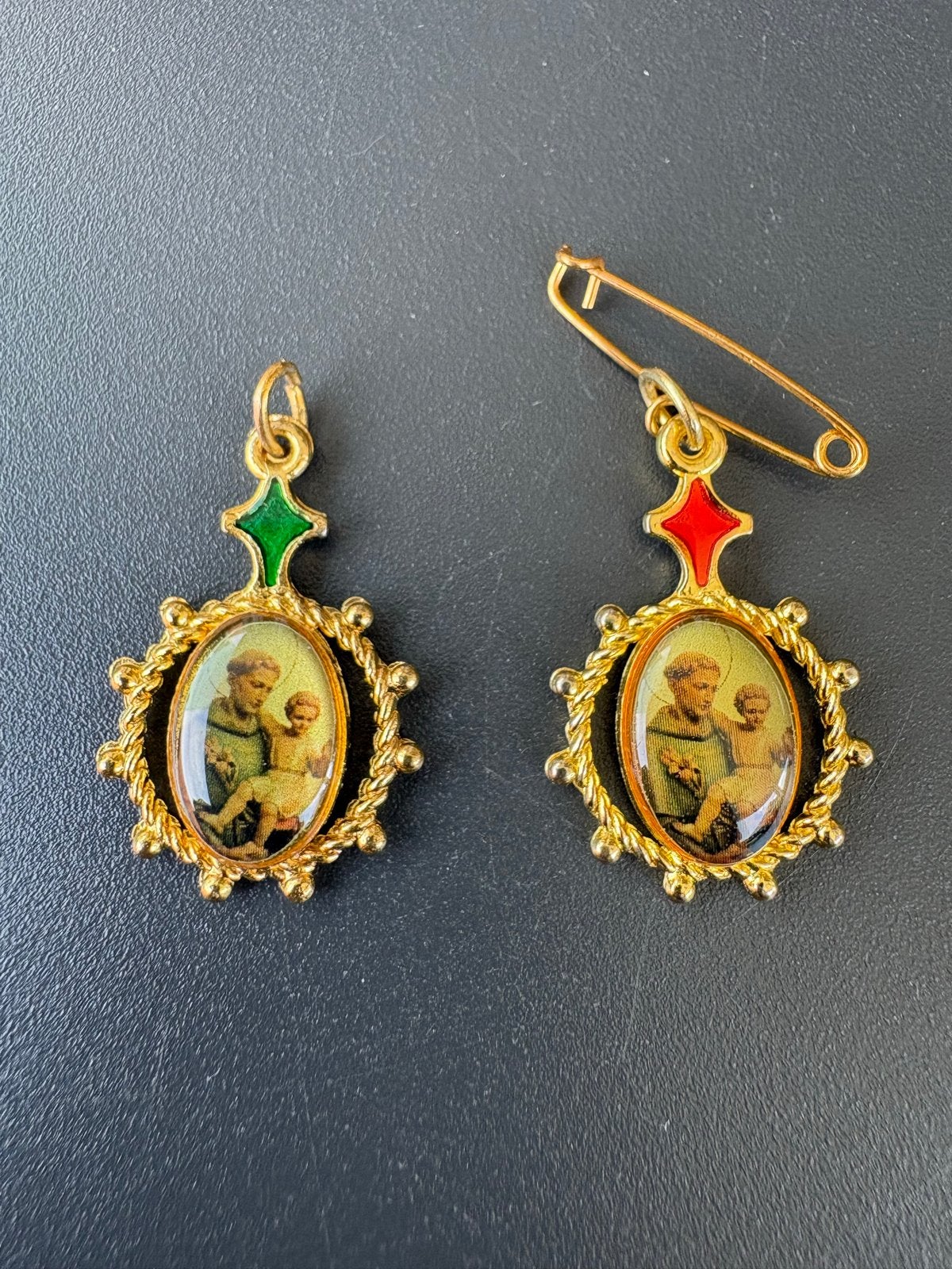Vintage Medaillon Hanger met Heiligenafbeelding, Ophalen of Verzenden