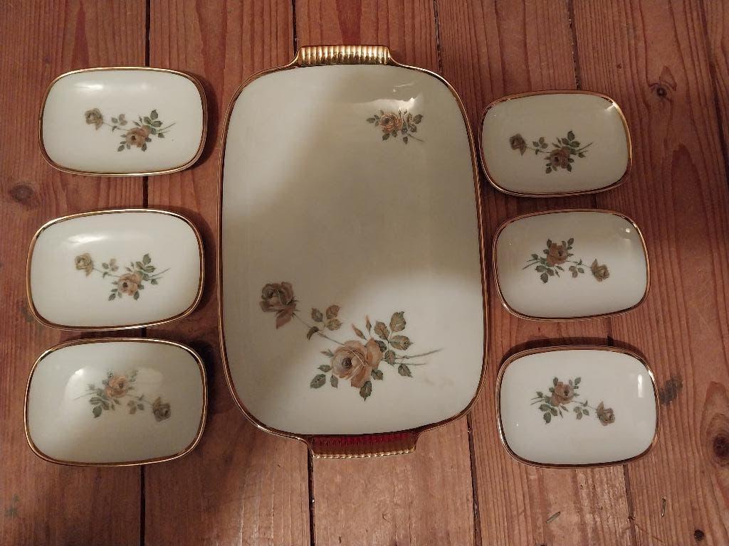 uit oma's kast brocante porseleinen petitfour set, Ophalen