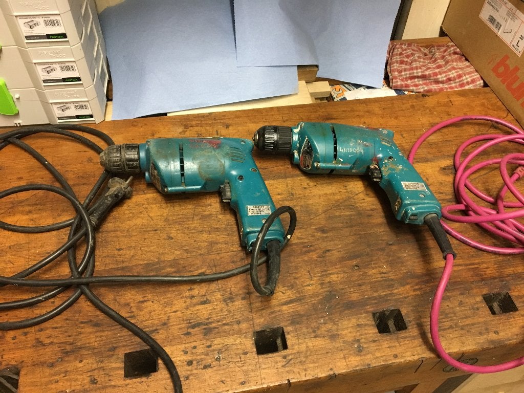 Makita  2 boormachines, Doe-het-zelf en Verbouw, Gereedschap | Boormachines, Ophalen of Verzenden, Gebruikt, Boormachine
