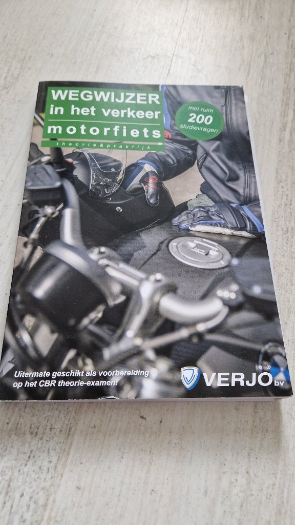 Verjo Motortheorieboek - "Verjo wegwijzer in het verkeer", Ophalen of Verzenden, Nieuw, Algemeen