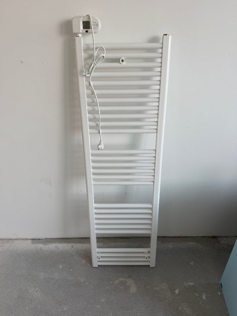 Elektrische handdoekradiator 700W 150x40cm, 500 tot 800 watt, Radiator, Minder dan 60 cm, Ophalen of Verzenden