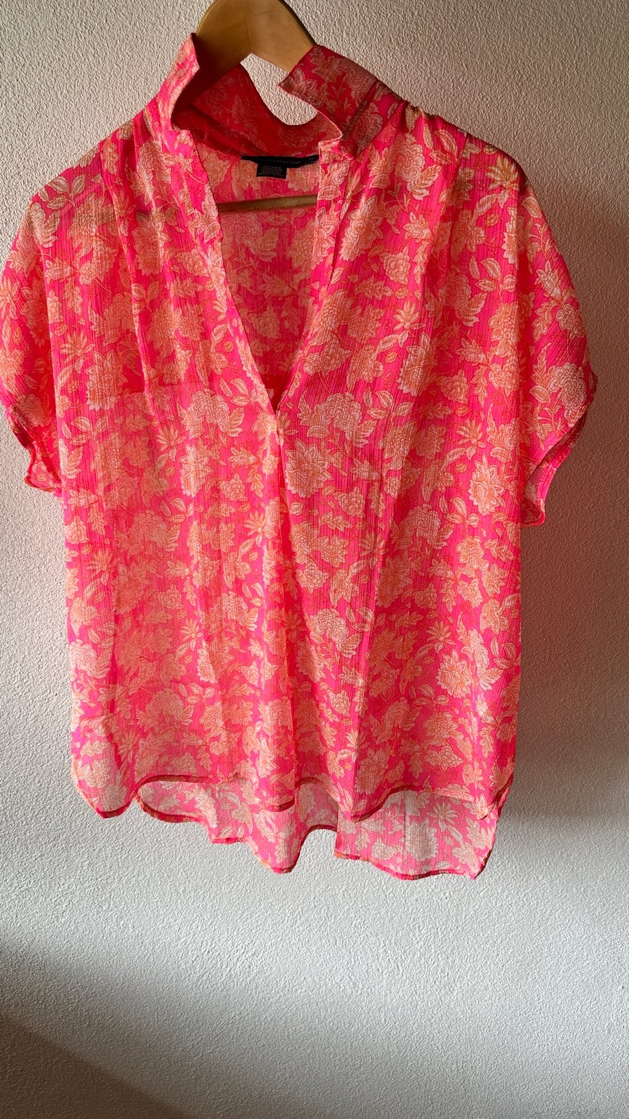 French Connection roze bloemenprint blouse, Ophalen of Verzenden, Zo goed als nieuw, Maat 42/44 (L), Roze