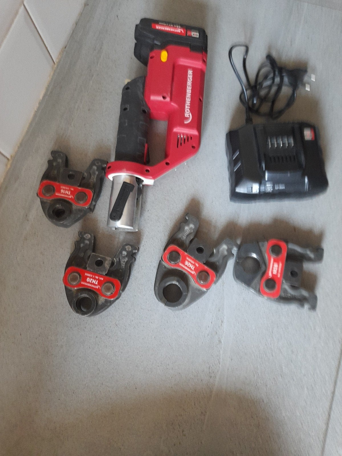 Rothenberger Accu Perstang met 4 Bekken (TH16, TH20, TH26, M, Ophalen, Gebruikt, Overige typen