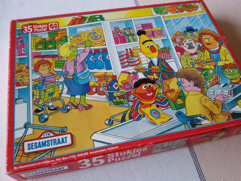 Legpuzzel Sesamstraat Bert en Ernie in Supermarkt 35 stukken, Ophalen of Verzenden, 10 tot 50 stukjes, Gebruikt, 4 tot 6 jaar