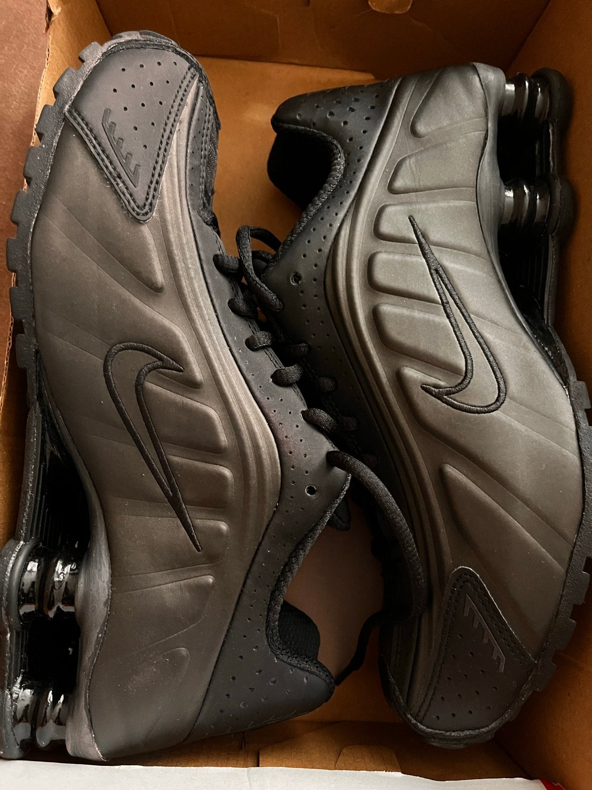 Nieuwe Nike Shox R4 sneakers, maat 40 unisex, Ophalen of Verzenden, Nieuw, Zwart, Sneakers of Gympen