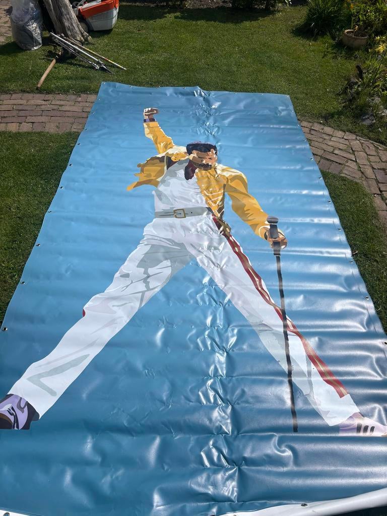 Freddie Mercury Zeil/Banner - 4x2 meter - Iconische Kleding, Ophalen, Nieuw