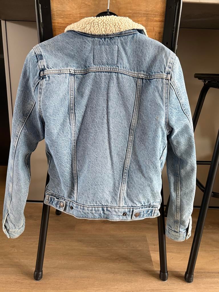 Levi's spijkerjasje met schapenwol voering - Maat S, Ophalen of Verzenden, Zo goed als nieuw, Maat 46 (S) of kleiner, Blauw