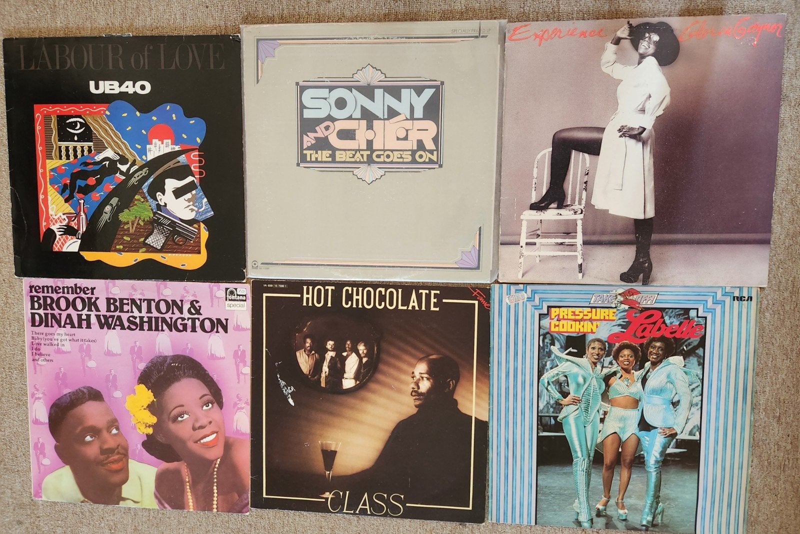Ub40 Sonny Cher Gloria Gaynor Hot Chocolate Labelle vinyl lp, Boeken, Eén stripboek, Ophalen of Verzenden, Zo goed als nieuw