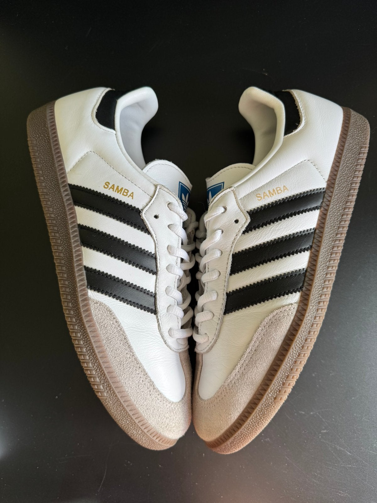 Verkocht!, Kleding | Dames, Schoenen, Zo goed als nieuw, Sneakers of Gympen, Wit, Ophalen of Verzenden