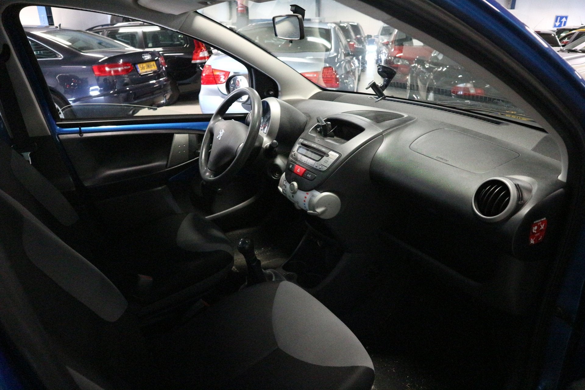 Peugeot 107 1.0 Access Accent / AIRCO / NAP / 5 DRS / LEUKE, Auto's, Voorwielaandrijving, Euro 5, Gebruikt, Electronic Stability Program (ESP)