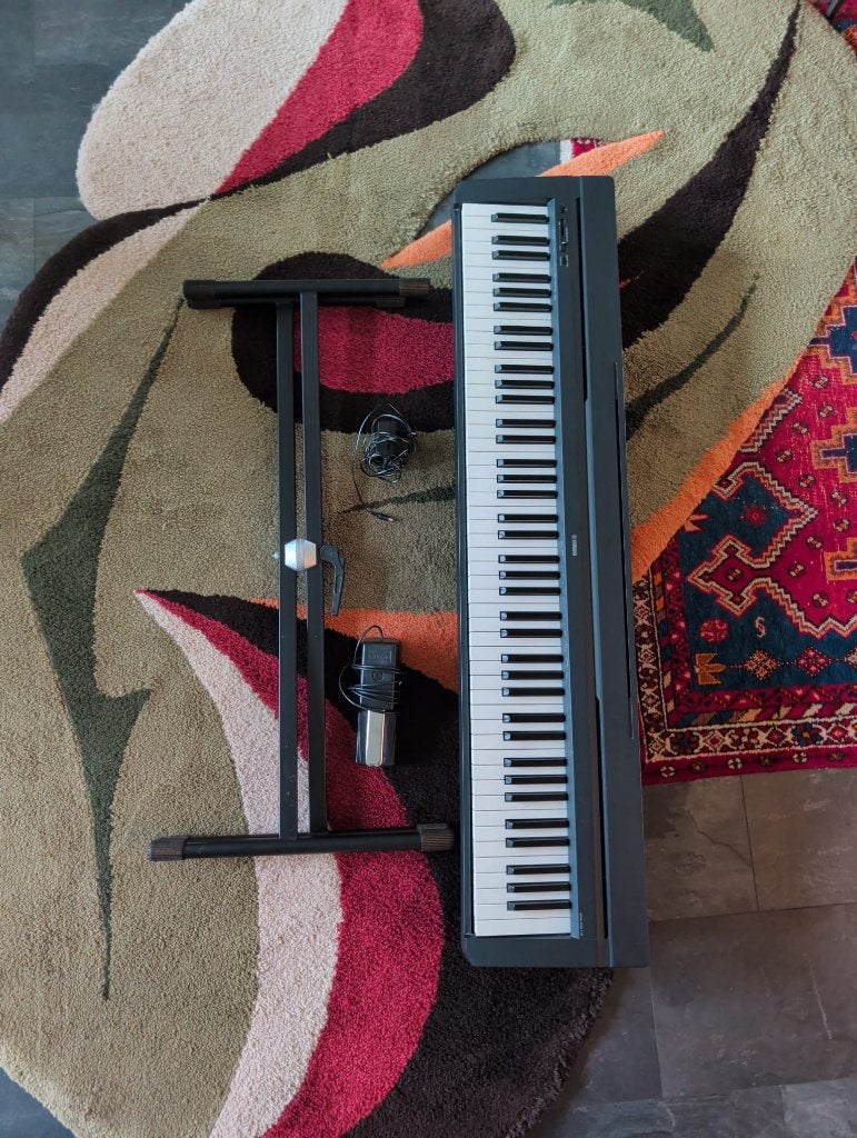 Yamaha P-35 (Statief + Roland DP-10), Muziek en Instrumenten, Ophalen, Gebruikt, Zwart, Digitaal