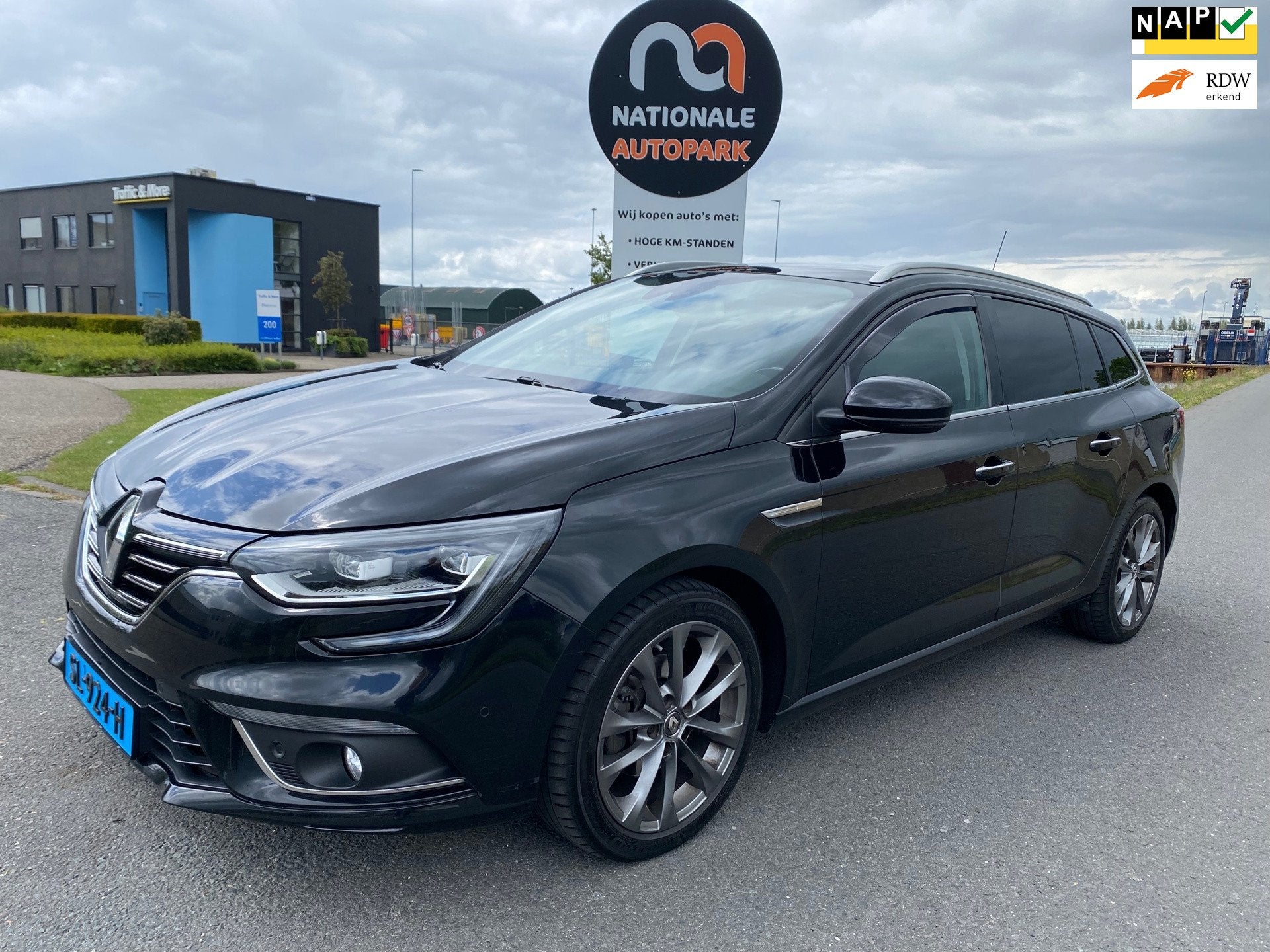 Renault Mégane Estate 2018 * 1.5 dCi Série Signature Exclu, Auto's, Renault, Automatische klimaatregeling, Gebruikt, 4 cilinders