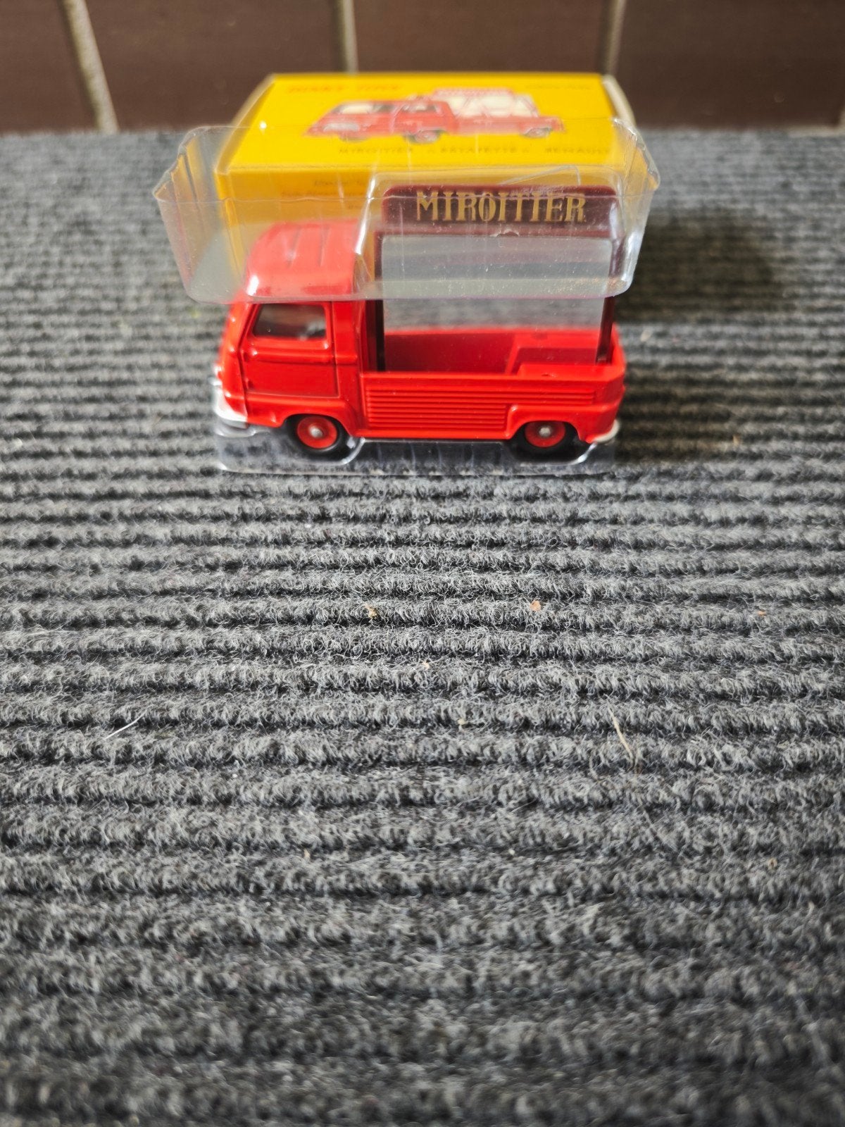 Dinky toys mirotier estafette Renault 564, Hobby en Vrije tijd, Ophalen of Verzenden, Auto, Dinky Toys
