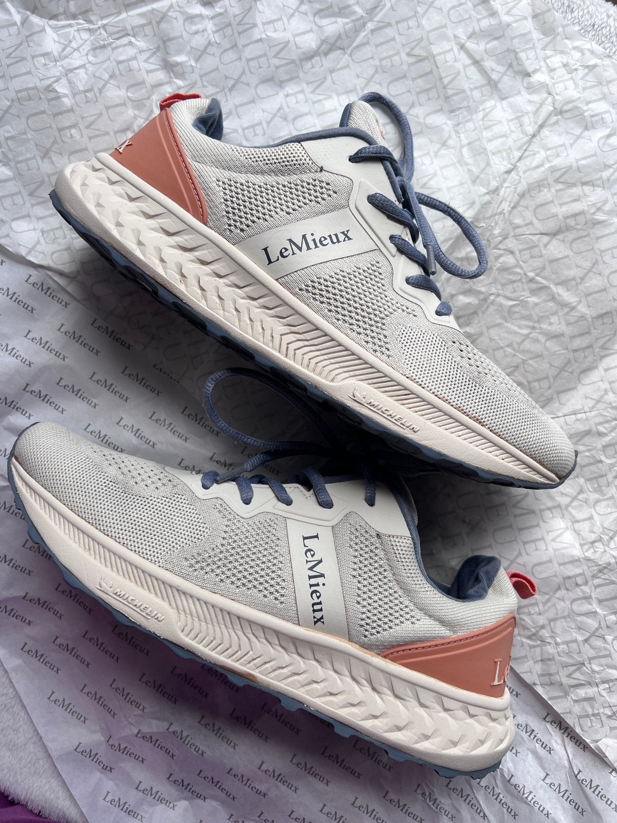 LeMieux Trax Lite Ecru Apricot Jay Blue 41 Sneakers Schoenen, Gebruikt, Overige merken, Kinderen, Ophalen of Verzenden