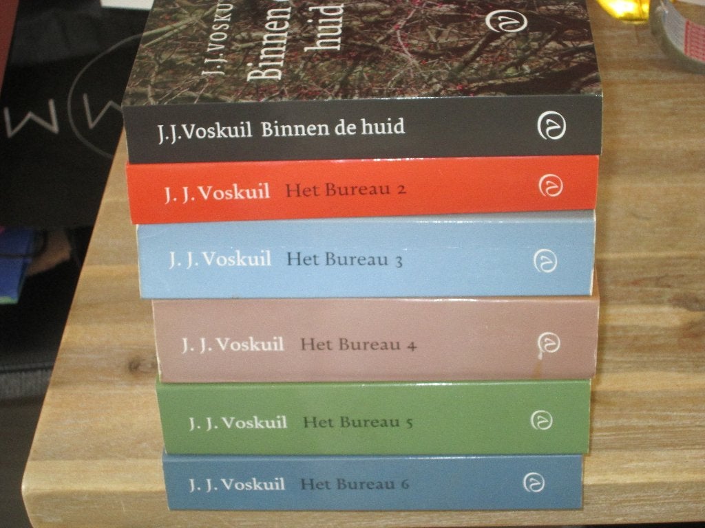 J.J. Voskuil - Het Bureau (deel 2-6) & Binnen de huid, Boeken, Ophalen of Verzenden, Nederland, Zo goed als nieuw, J.J. Voskuil