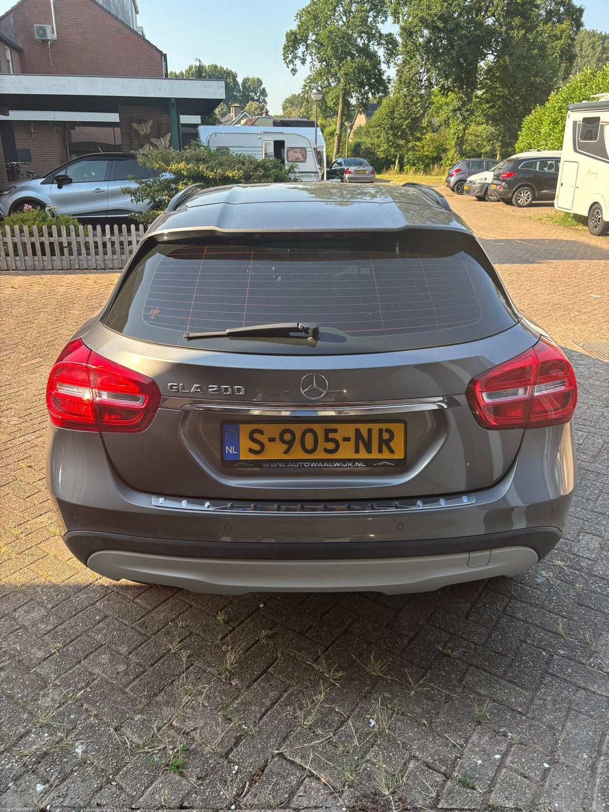 Mercedes-Benz GLA Gla200 1.6 115KW Aut7 2014 Grijs, Auto's, Mercedes-Benz, Zwart, 715 kg, 1435 kg, Leder en Stof