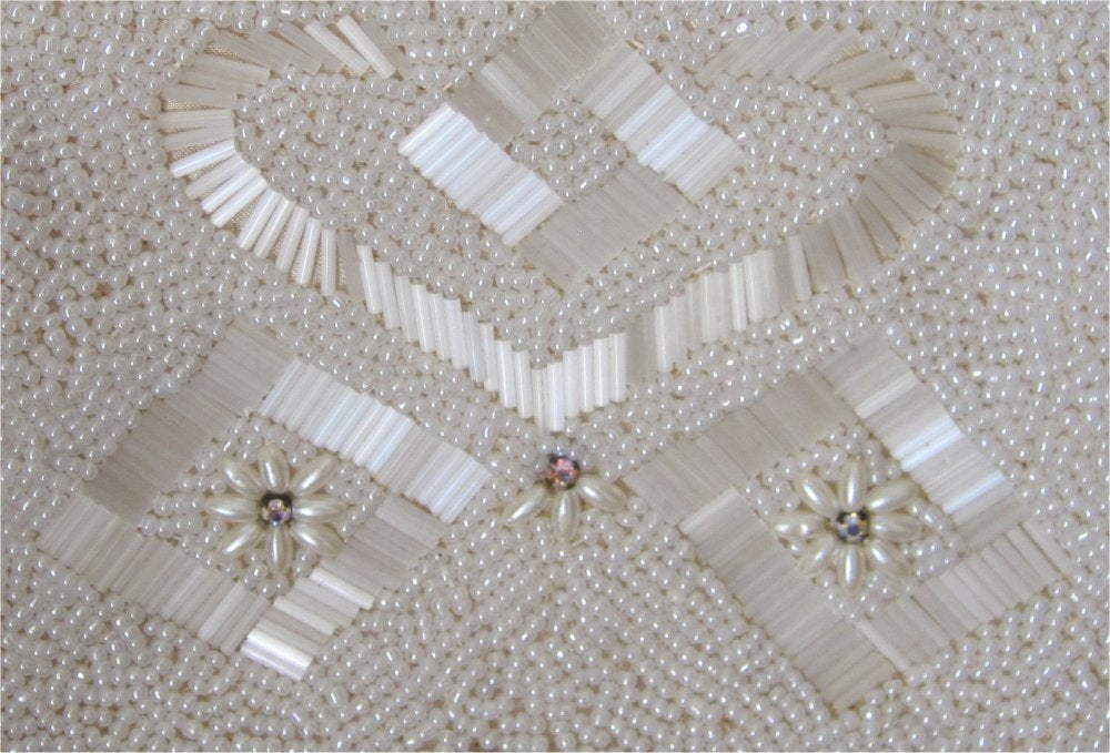 Brocant kralentasje, witte kralen, strass bloemen, Antiek en Kunst, Ophalen of Verzenden