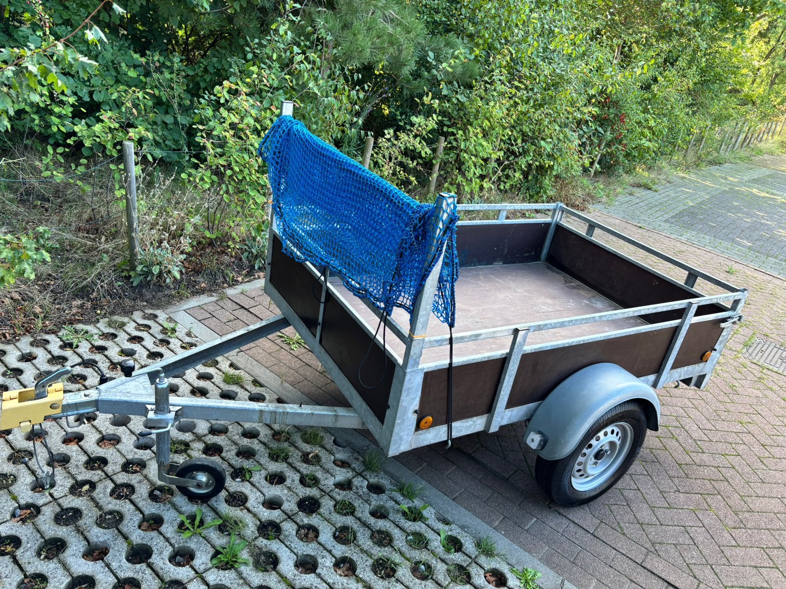 Aanhanger, Ophalen, Zo goed als nieuw
