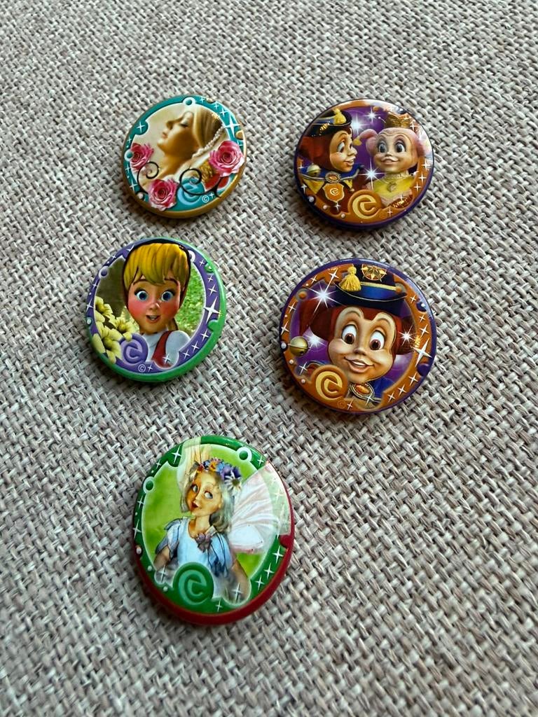 Efteling buttons, Verzenden, Zo goed als nieuw, Button of Speldje