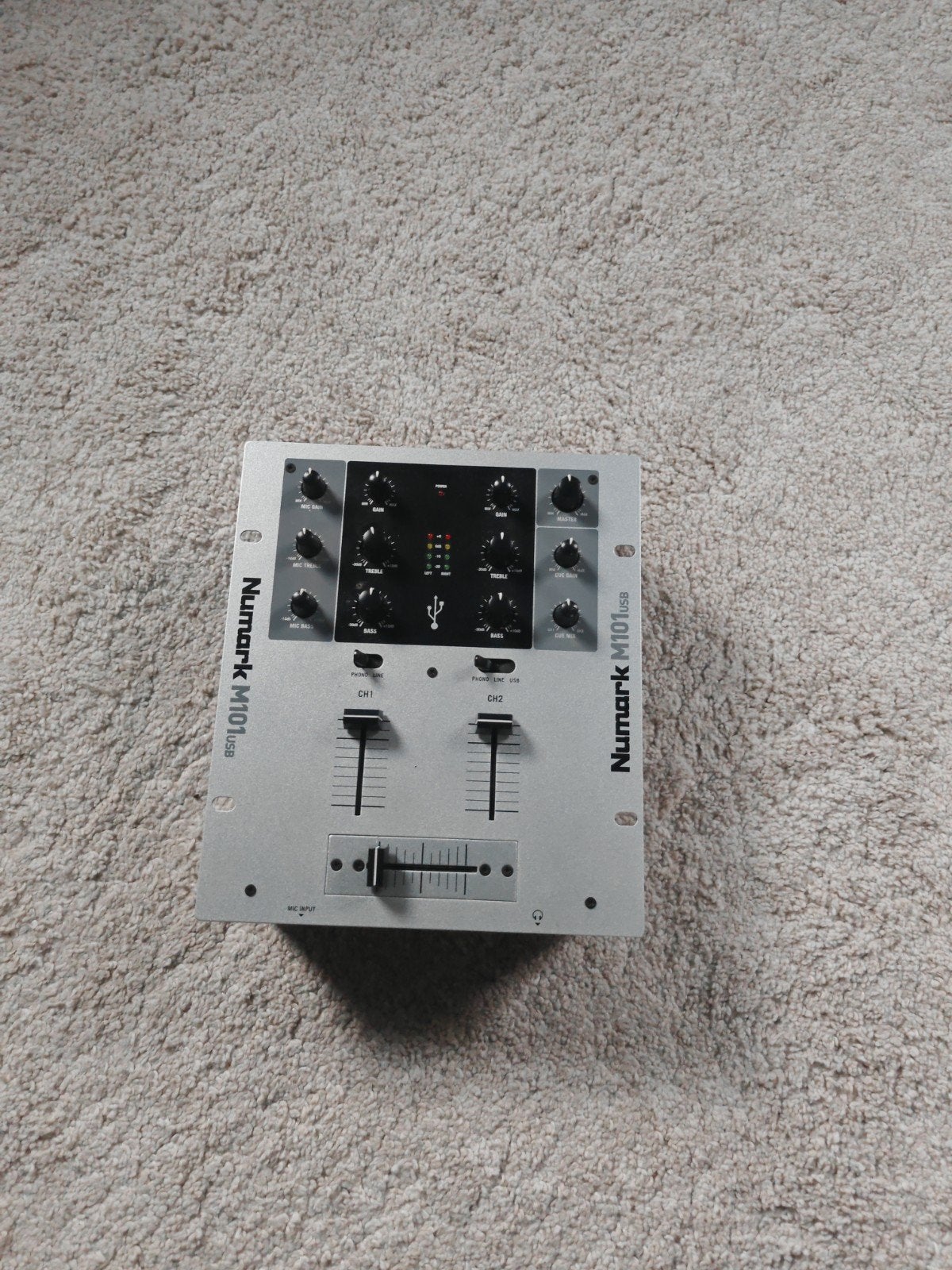 Numark M101 USB, Muziek en Instrumenten, Mengpanelen, Ophalen, Zo goed als nieuw, Minder dan 5 kanalen, Microfooningang