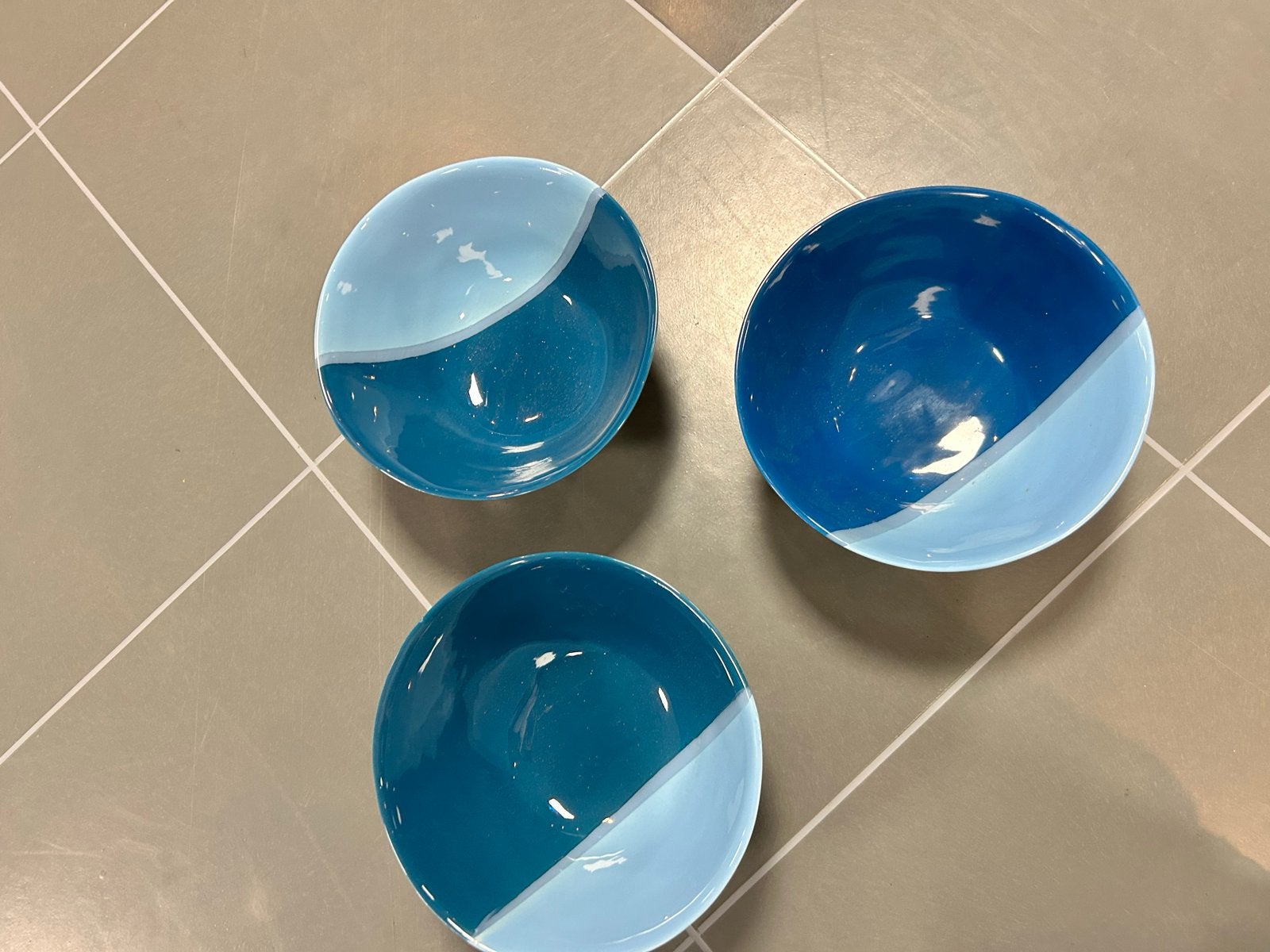 Set van 3 mooie kommen in goede staat, Porselein of Keramiek, Schaal, Rond, Ophalen of Verzenden