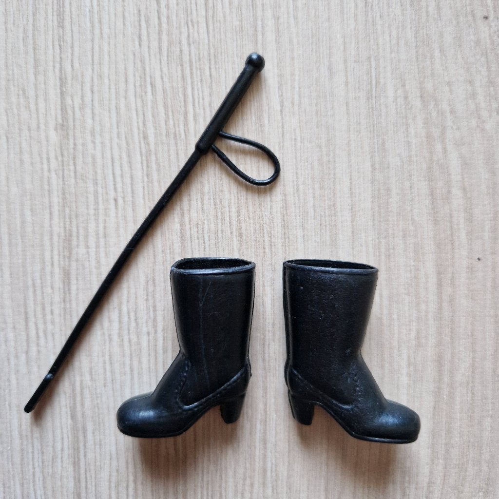 Tk: vintage barbie Sindy paardrij laarsjes en zweepje, Verzenden, Gebruikt, Accessoires