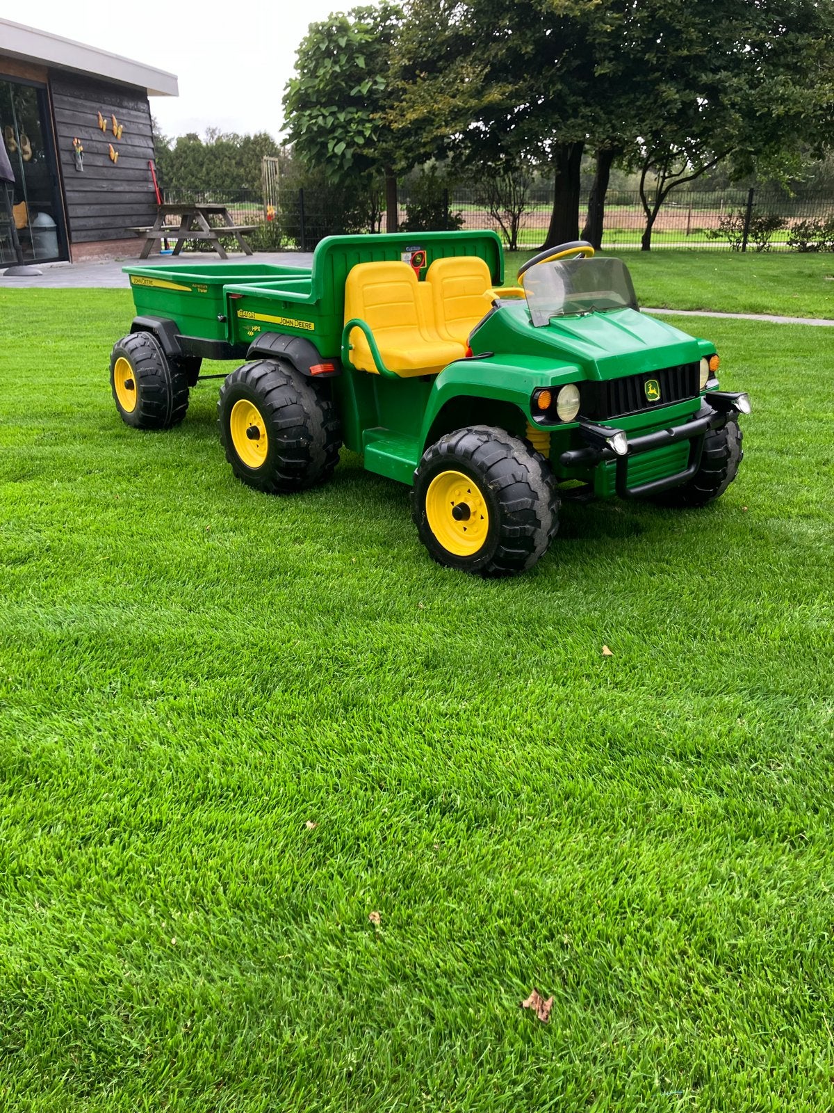 JOHN DEERE GATOR HPX 12V met kar, Gebruikt