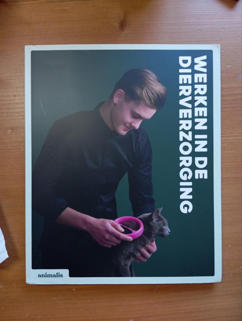 Werken in de dierverzorging School/infoboek Animalis, Ophalen, Zo goed als nieuw, Overige niveaus, Overige vakken