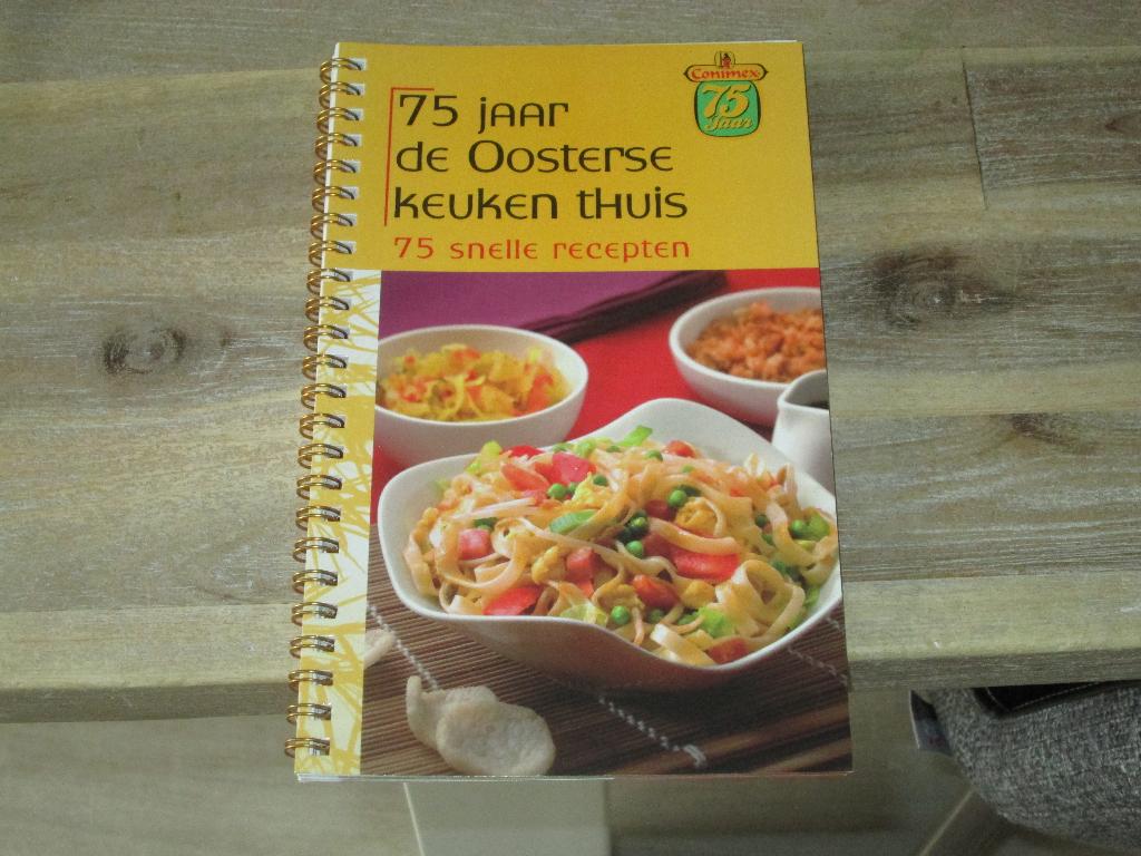 75 jaar de Oosterse keuken thuis Conimex, Ophalen of Verzenden, Nieuw, Azië en Oosters