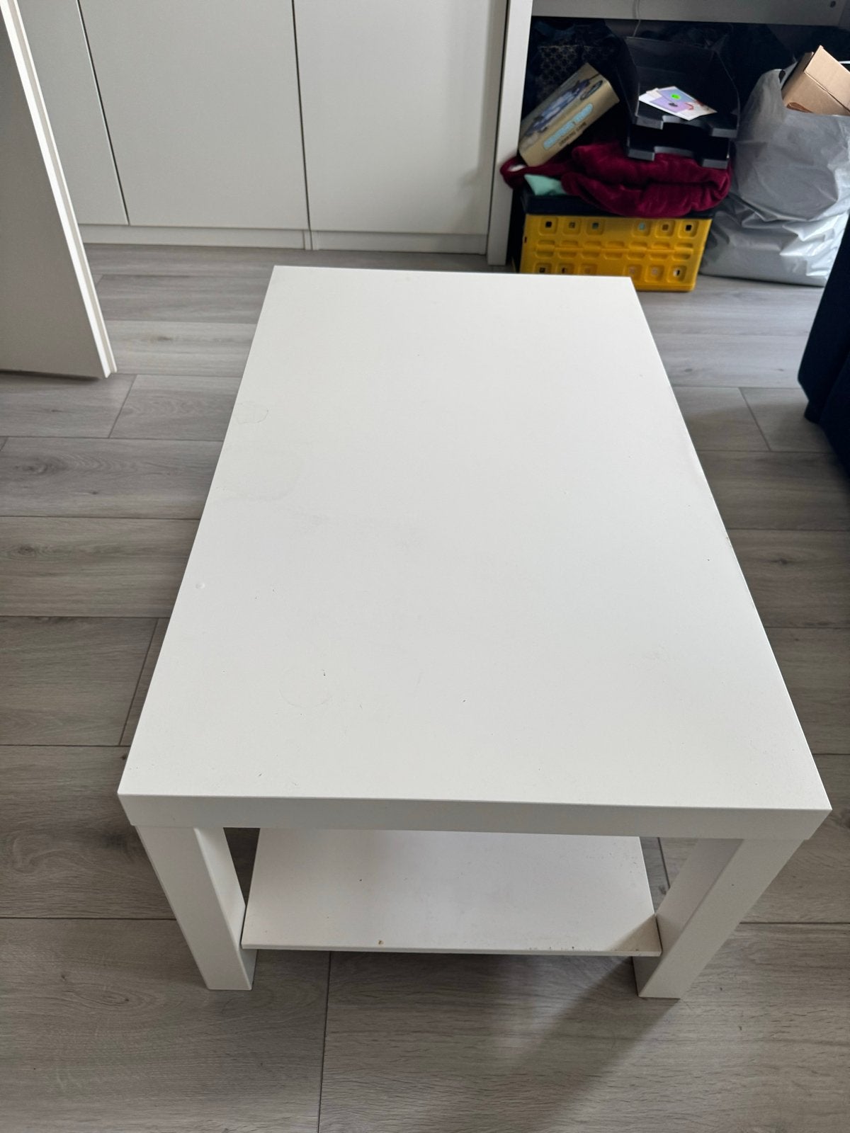 Witte houten salontafel van IKEA, Huis en Inrichting, Tafels | Salontafels, Ophalen, Gebruikt, Rechthoekig, Overige houtsoorten