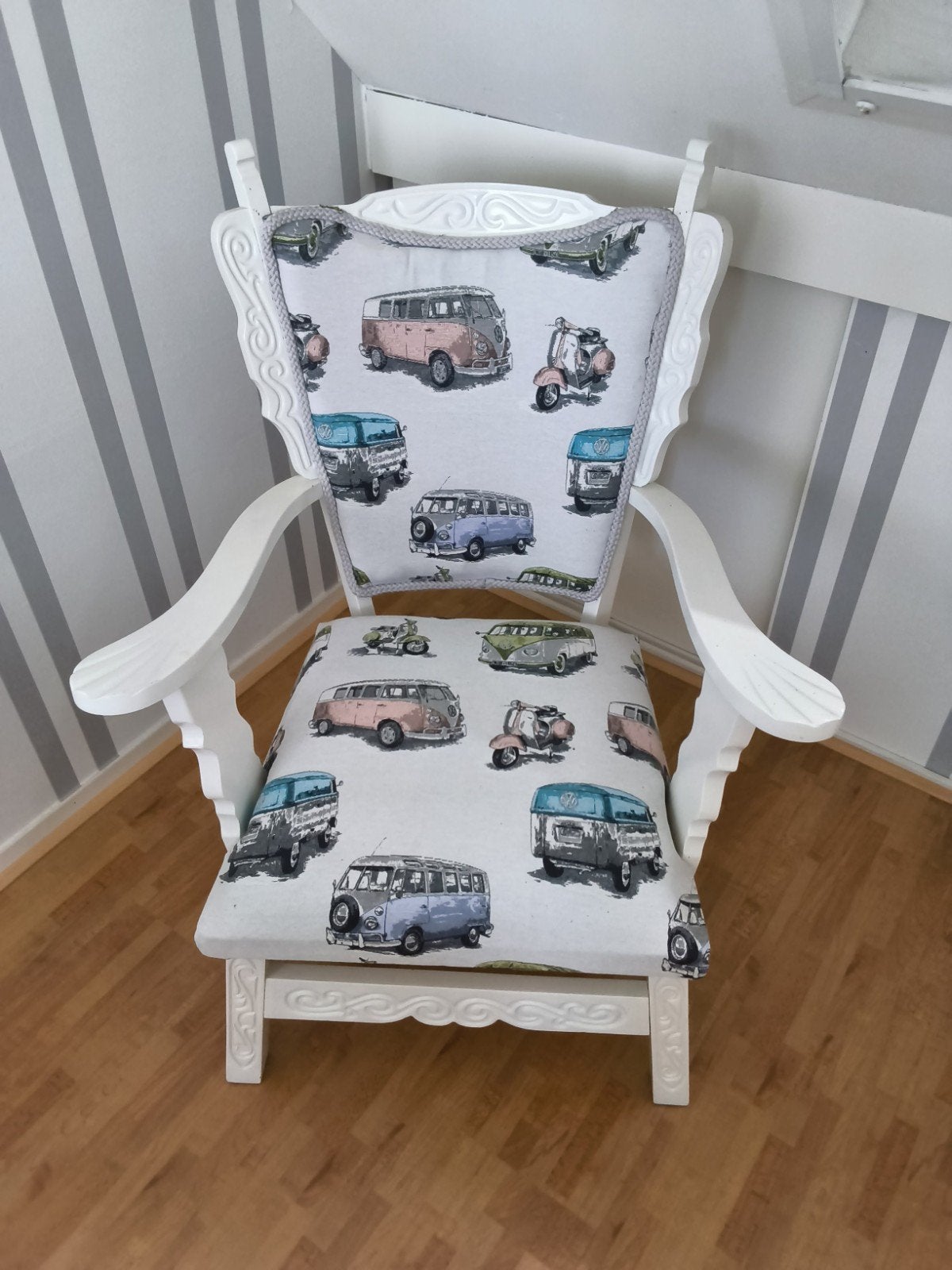 leuke stoel voor kinderkamer, Kinderen en Baby's, Ophalen, Zo goed als nieuw, Stoel(en)