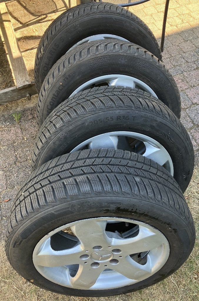 4 winterbanden met  Aluminum velg en bouten, Antiek en Kunst, Ophalen