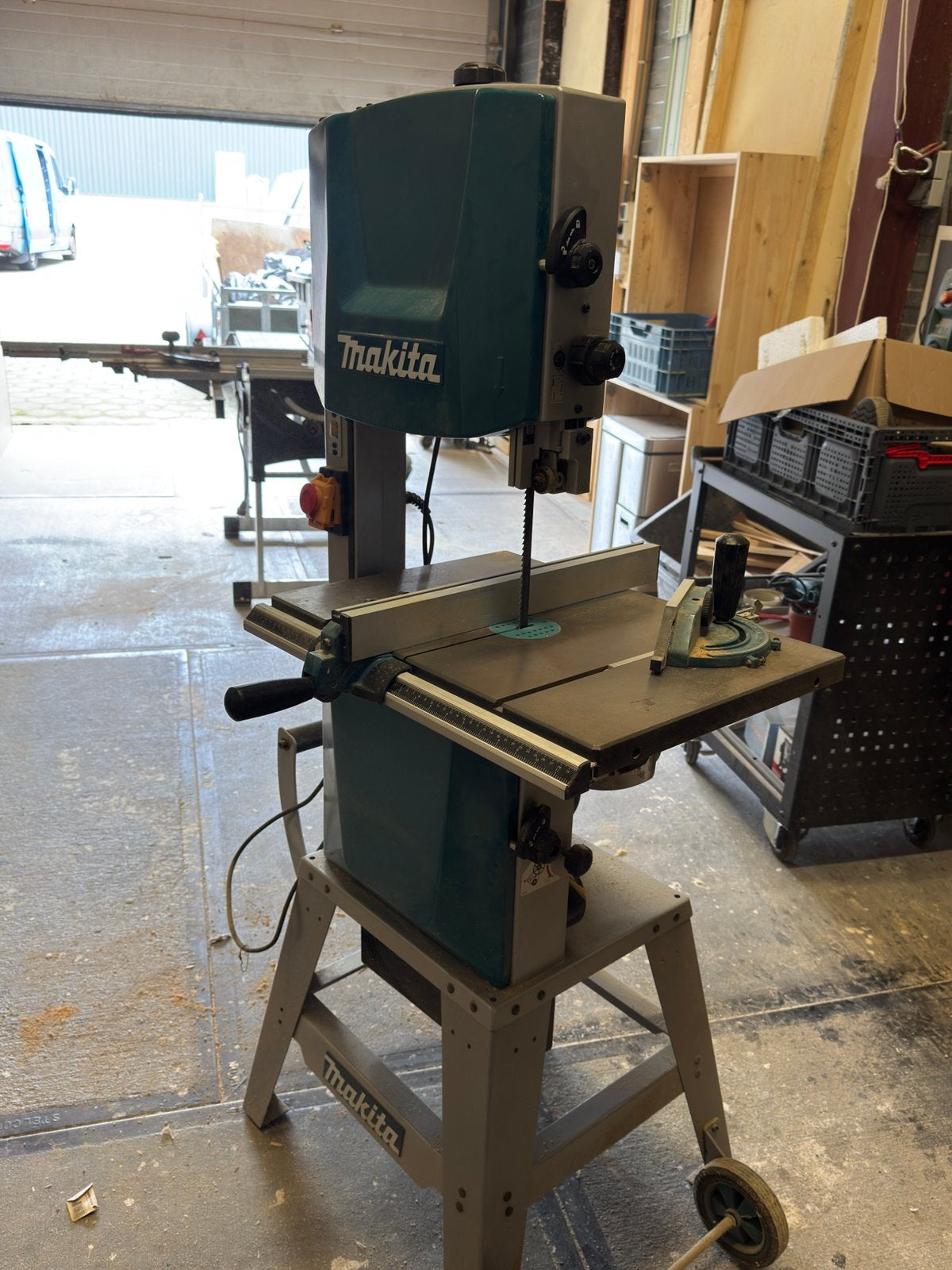 Makita LB1200F lintzaag, Ophalen, Gebruikt, 70 mm of meer, 600 tot 1200 watt