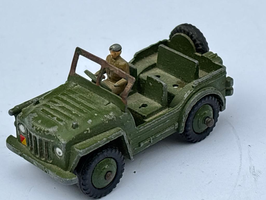 Dinky Toys 674 AUSTIN CHAMP legervoertuig Dinky Army model, Hobby en Vrije tijd, Modelauto's | 1:43, Ophalen of Verzenden, Gebruikt