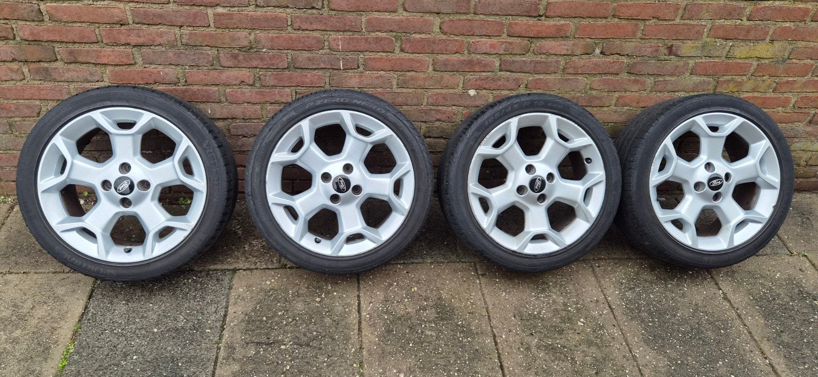 16 inch 4x98 origineel ford ka 195-45-16, Ophalen, Gebruikt, 16 inch, Banden en Velgen