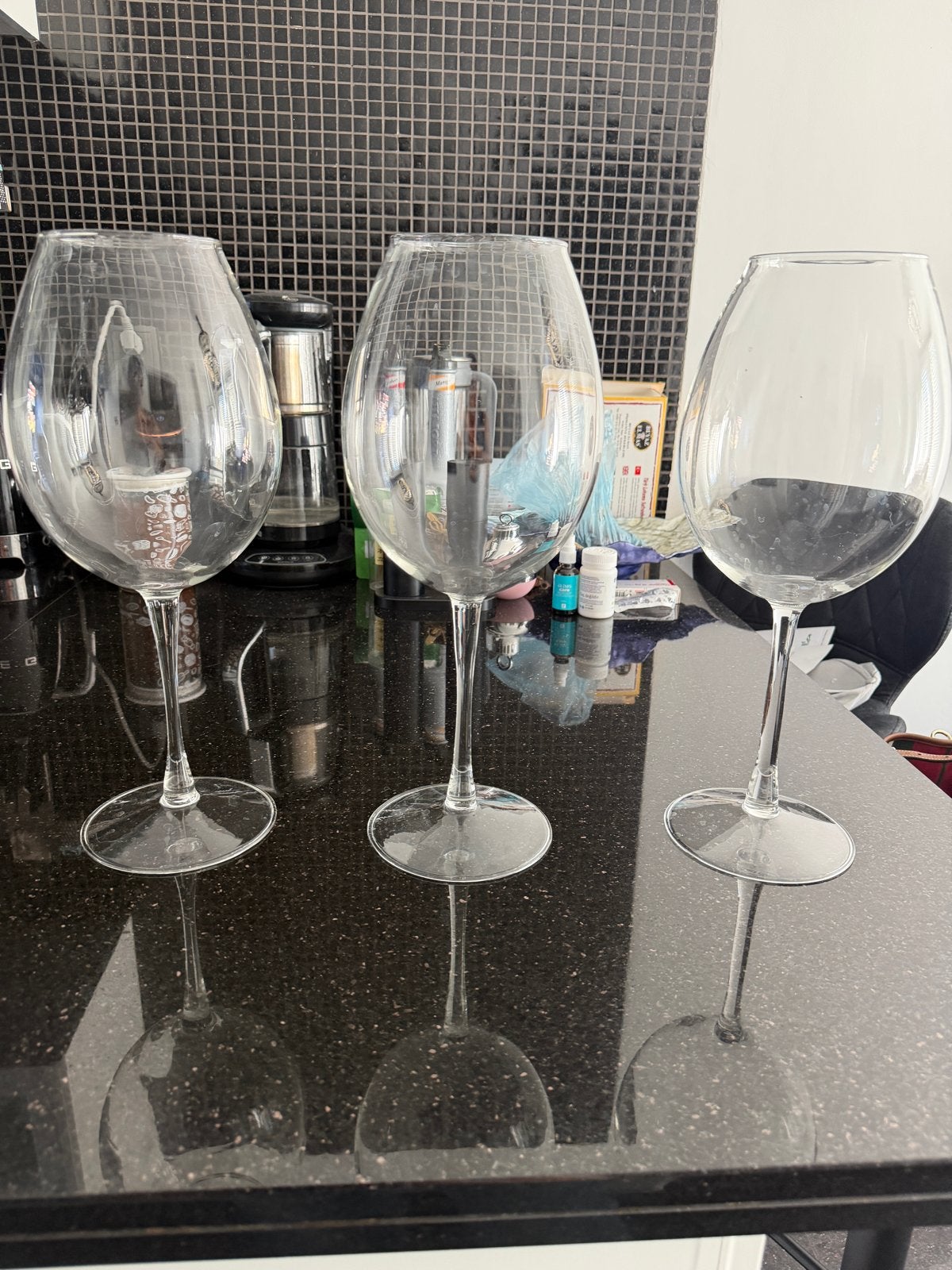 Grote Wijn Glazen - Decoratie of Feestelijk Gebruik, Ophalen, Zo goed als nieuw, Overige merken, Glas