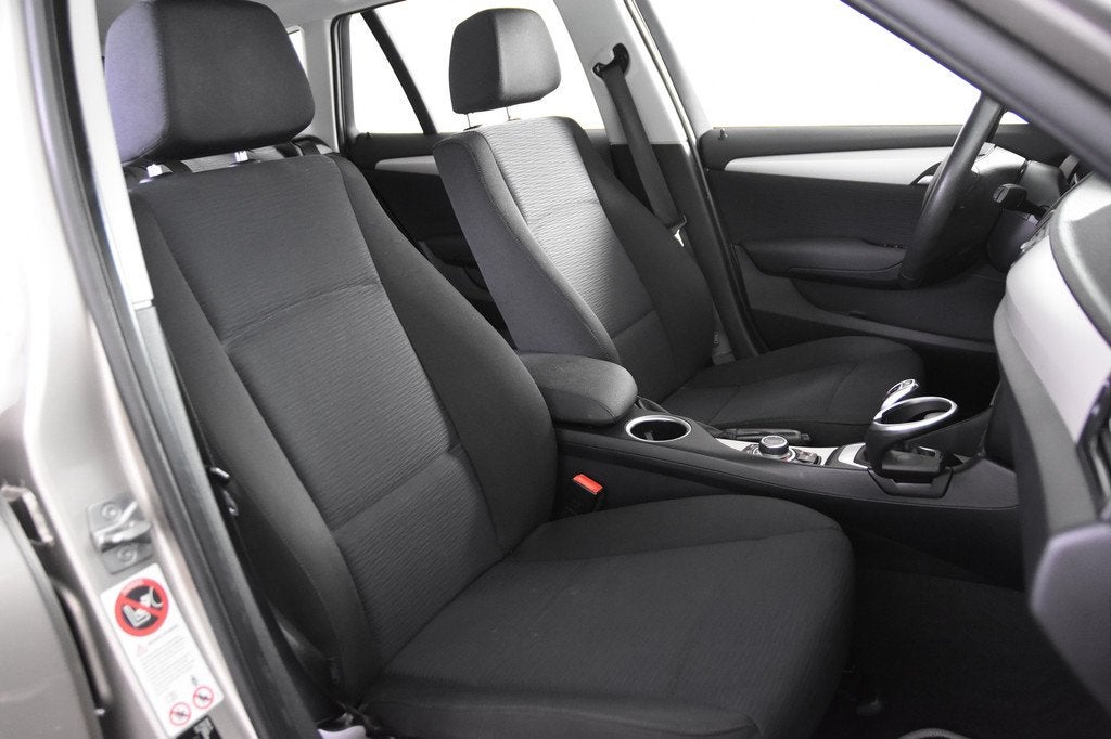BMW X1 sDrive20i *Navigatie*PDC*Trekhaak* (bj 2014), 4 cilinders, Origineel Nederlands, 184 pk, SUV of Terreinwagen