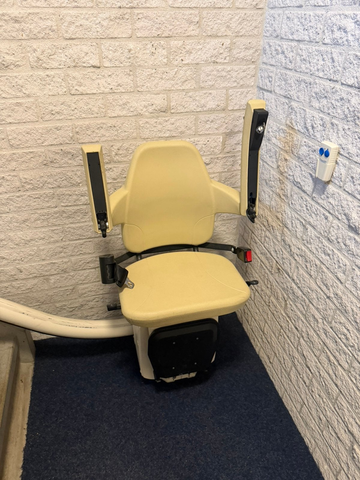 Gebruikte traplift met diverse bochten, 2 nieuwe accus, Diversen, Ophalen, Zo goed als nieuw, Met bocht