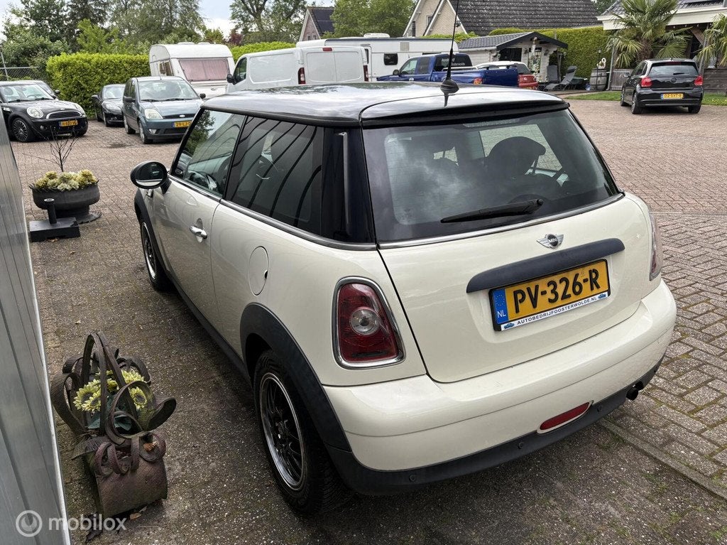 Mini Mini 1.6 One Salt Airco - 6Bak - Onderhouden - APK, Voorwielaandrijving, Euro 5, 4 cilinders, 4 stoelen