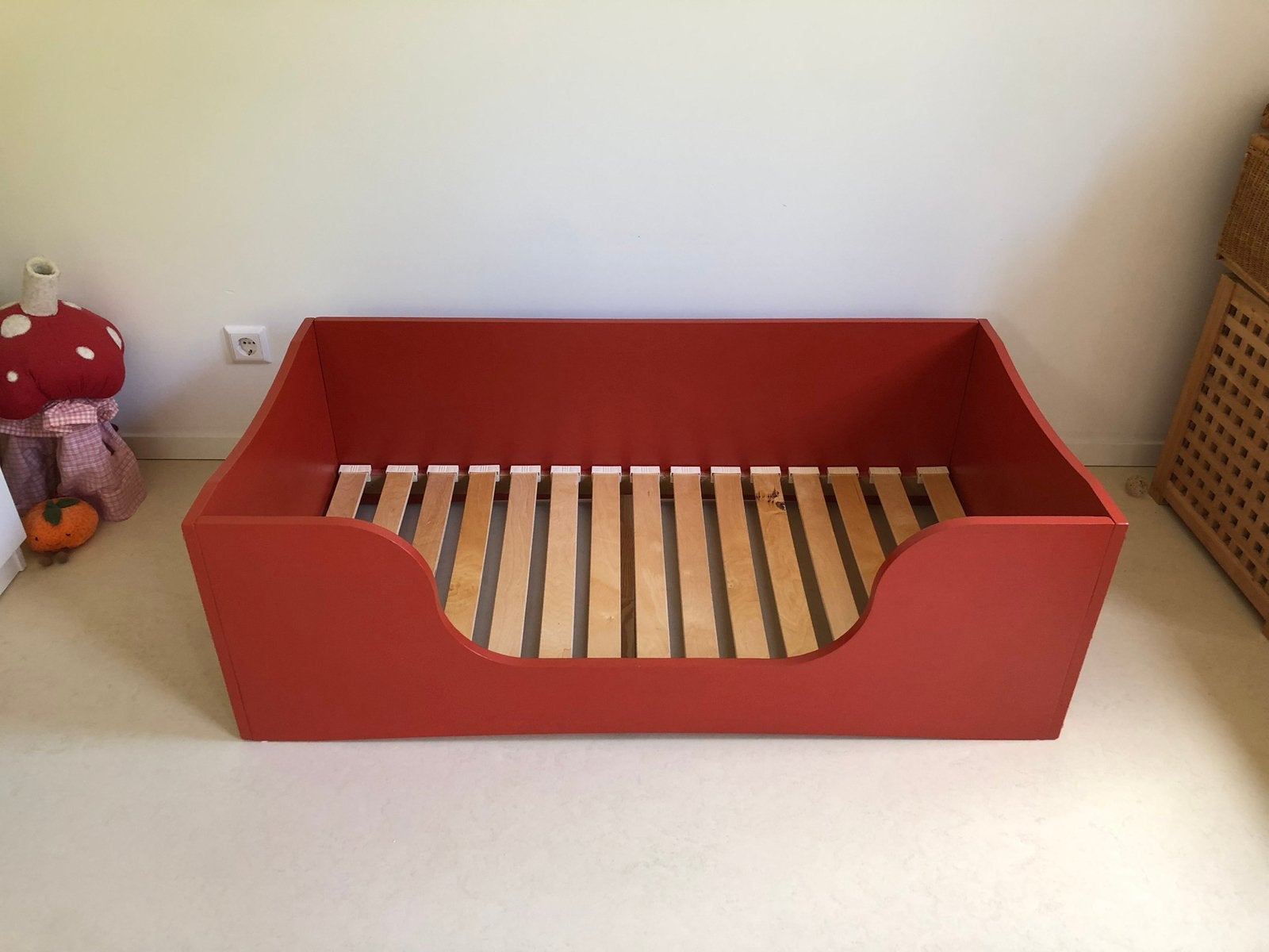 Montessoribed peuterbed, Kinderen en Baby's, Kinderkamer | Bedden, Gebruikt, Minder dan 140 cm, Minder dan 70 cm, Ophalen