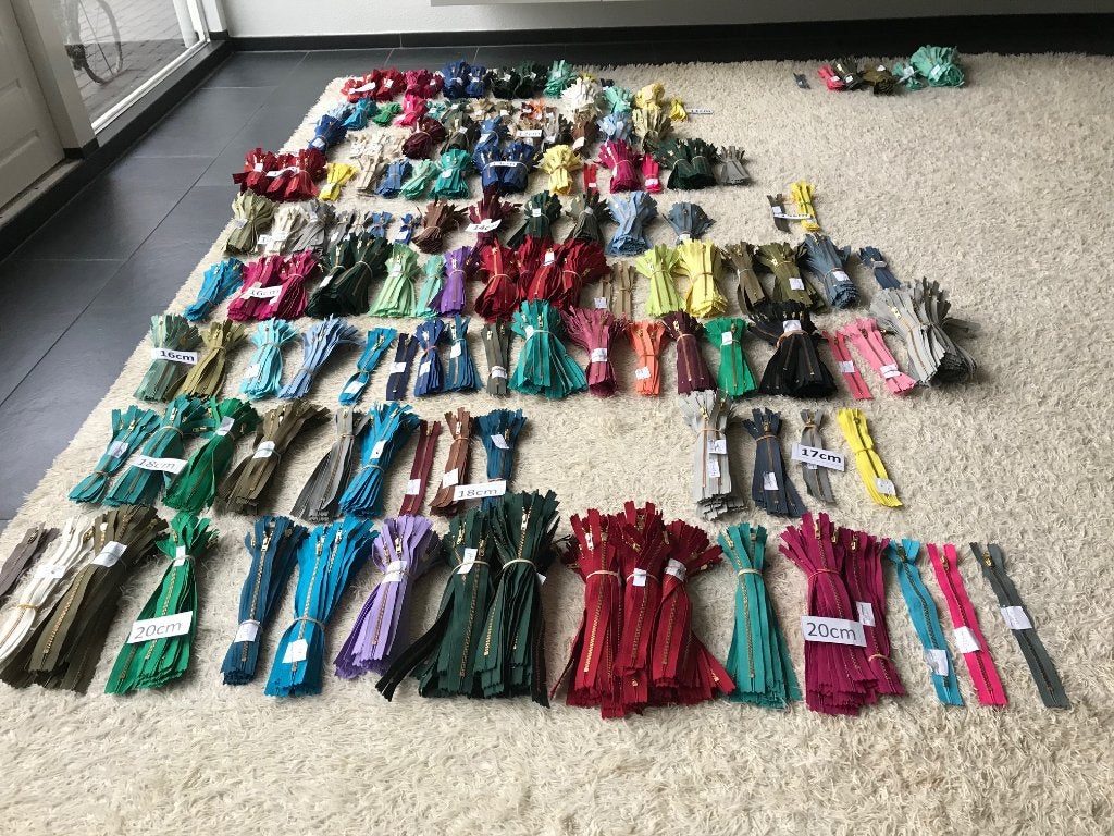 Partij van 3300 YKK Broek of Rok ritsen  , Hobby en Vrije tijd, Naaien en Fournituren, Ophalen of Verzenden, Nieuw, Rits of Sluiting