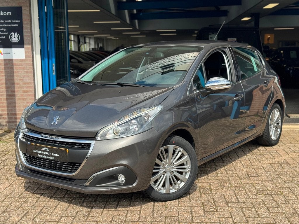 Peugeot 208 1.2 PureTech GT-line 2018 Grijs NAVI CLIMA NAP!, Auto's, Voorwielaandrijving, Stof, 23 km/l, Bedrijf