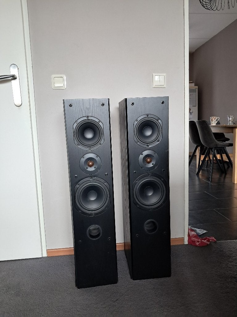 KH 502 speakers