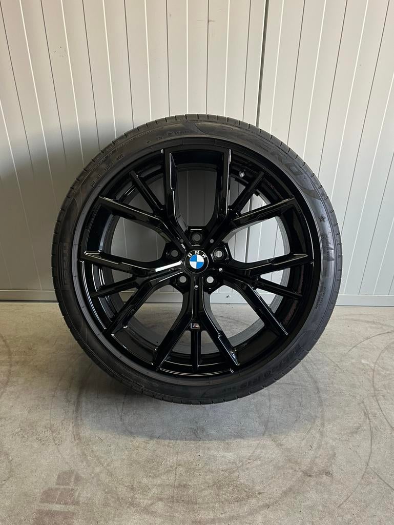 🚗 BMW 5-serie - G30 G31 - 845M - 19 inch - Pirelli - Zomer, 19 inch, Gebruikt, 275 mm, Banden en Velgen