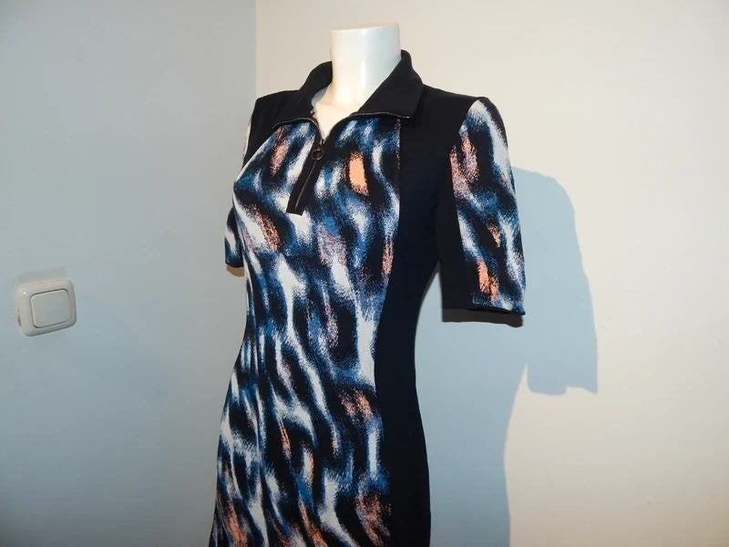 Marccain jurk kleurrijk design apart rits hals en kraagje N4, Maat 38/40 (M), Overige kleuren, Verzenden, Zo goed als nieuw