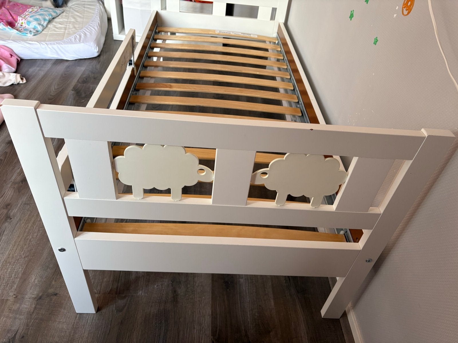 IKEA Kritter Peuterbed met lattenbodem en valbeveiliging, Kinderen en Baby's, Ophalen, Gebruikt, 70 tot 85 cm, Lattenbodem